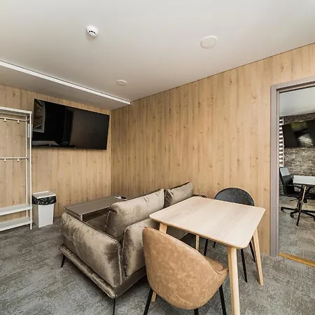 Zaliakalnio Terasos Apartamentai 2 4* קובנה